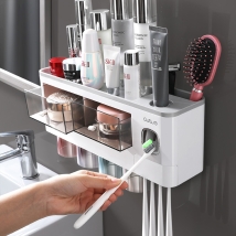 Toothbrush holder
